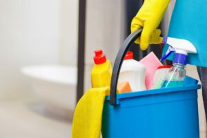 A Simple Guide to Decluttering your Bathroom Cupboards